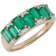 Picture of Tw Emerald & Diamond Ring