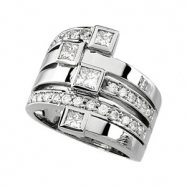 Picture of 14K White Gold Diamond Right Hand Ring