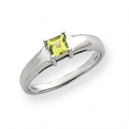 Picture of 14k White Gold 4mm Peridot Ring