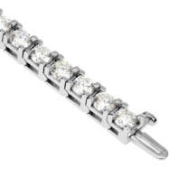 Picture of 18K White Gold 7 1 4 Inch Diamond Tennis Bracelet