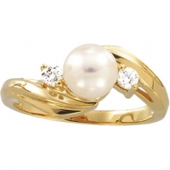 Picture of 14K Yellow Gold Cultured Pearl And Diamond Ring