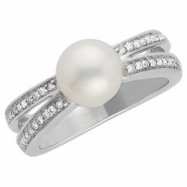 Picture of 14K White Gold Freshwater Cultured Pearl & Diamond Ring