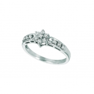 Picture of Small flower diamond ring