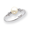 14k White Gold 5mm Pearl A Diamond ring