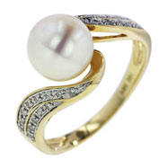 Picture of 14K Yellow Gold Pearl & Diamond Ring