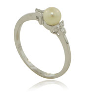 Picture of Sterling Silver Pearl Ring
