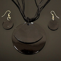 Picture of Black Mother of Pearl Necklace and Earrings Set