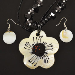 Picture of Black and White Mother of Pearl Necklace and Earrings Set