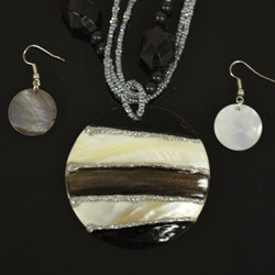 Picture of Black and White Mother of Pearl Necklace and Earrings Set