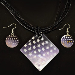 Picture of Stars Mother of Pearl Necklace and Earrings Set