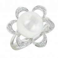 Picture of Freshwater Pearl Diamond Ring